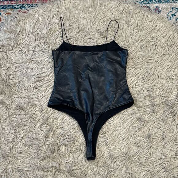 NWT Forever 21 bodysuit size large faux leather - Picture 3 of 3